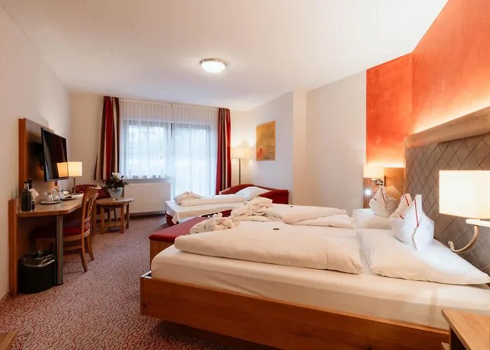 Hotel Neuhaeusl - Herzlich Familiaer